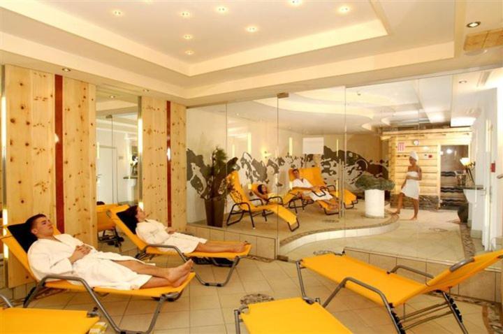Hotel Kristall B&B Ischgl Dış mekan fotoğraf