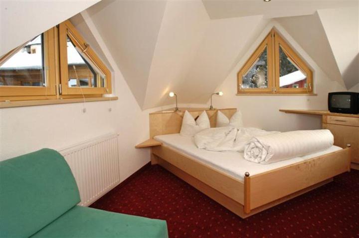 Hotel Kristall B&B Ischgl Dış mekan fotoğraf