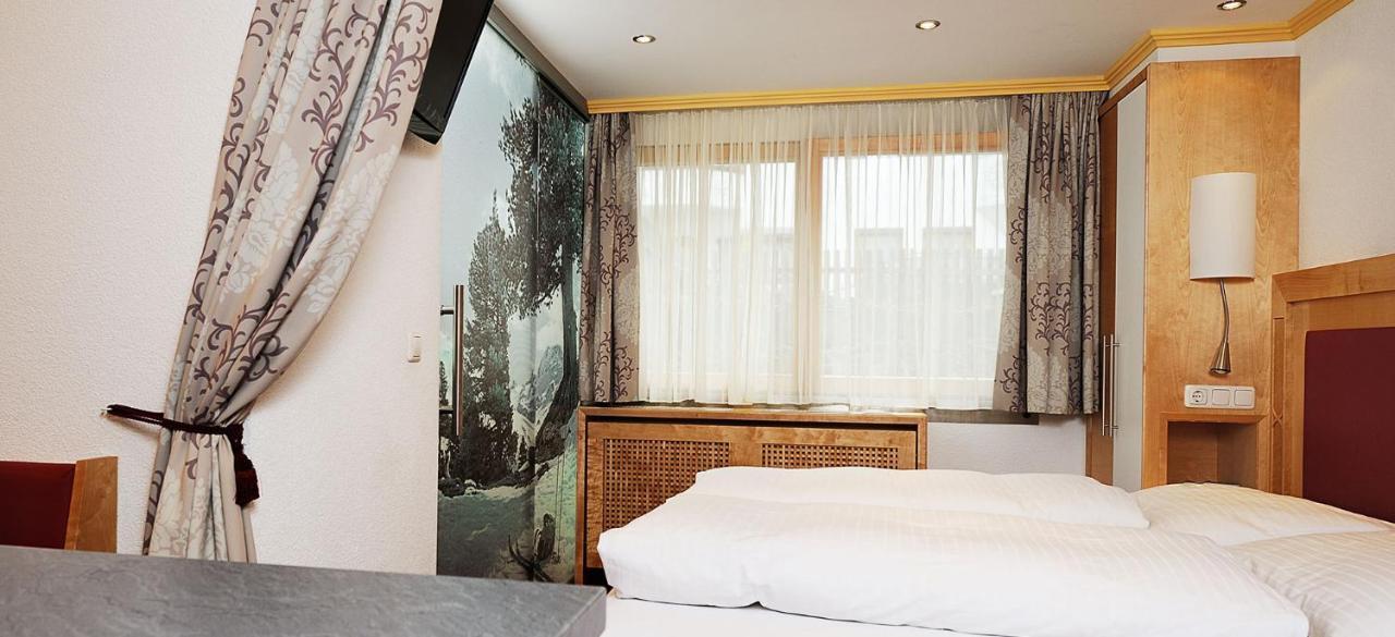 Hotel Kristall B&B Ischgl Dış mekan fotoğraf