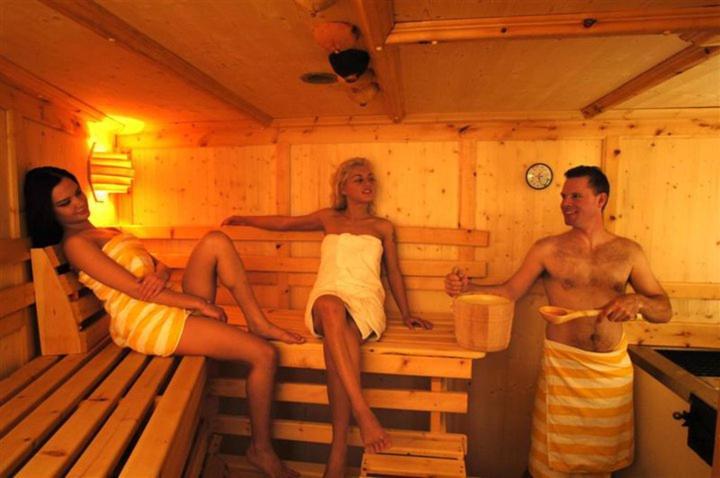 Hotel Kristall B&B Ischgl Dış mekan fotoğraf