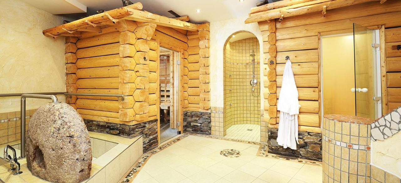 Hotel Kristall B&B Ischgl Dış mekan fotoğraf
