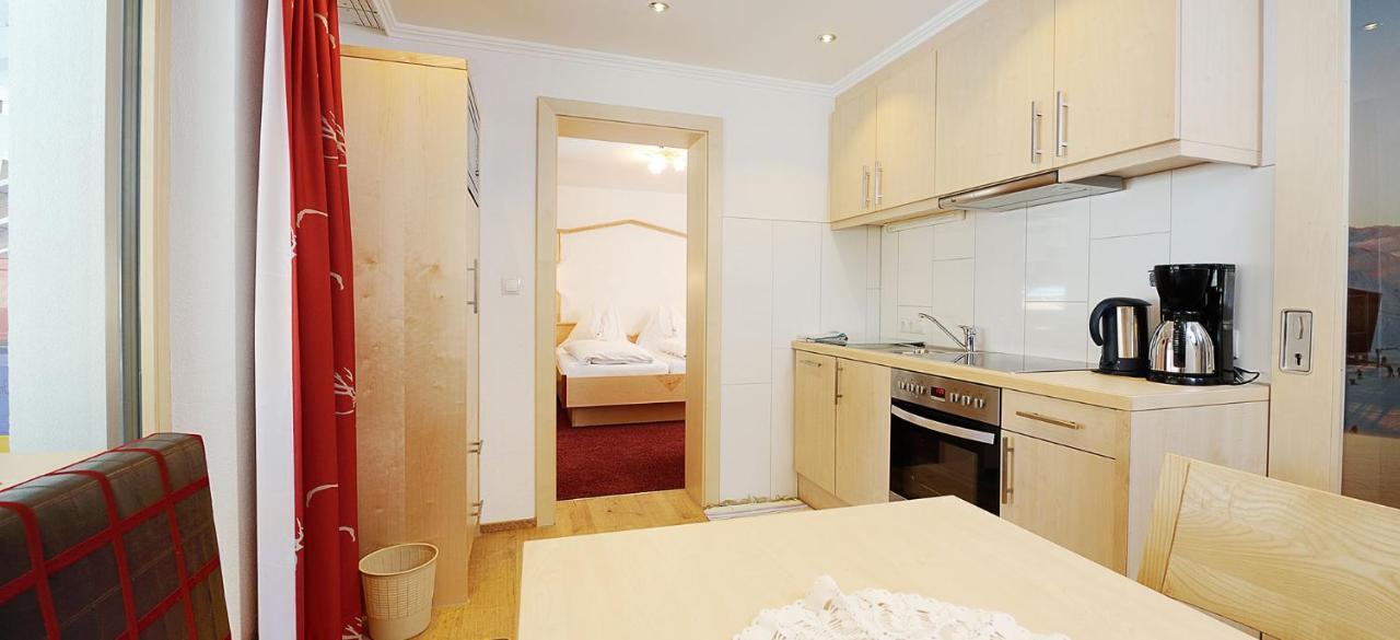 Hotel Kristall B&B Ischgl Dış mekan fotoğraf