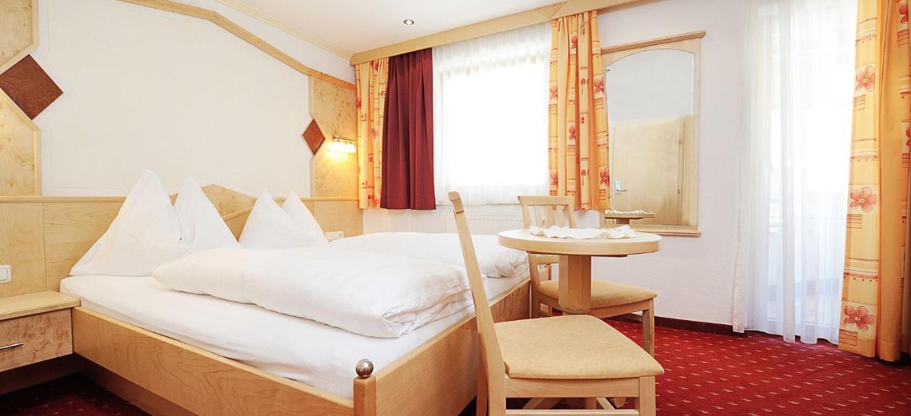 Hotel Kristall B&B Ischgl Dış mekan fotoğraf