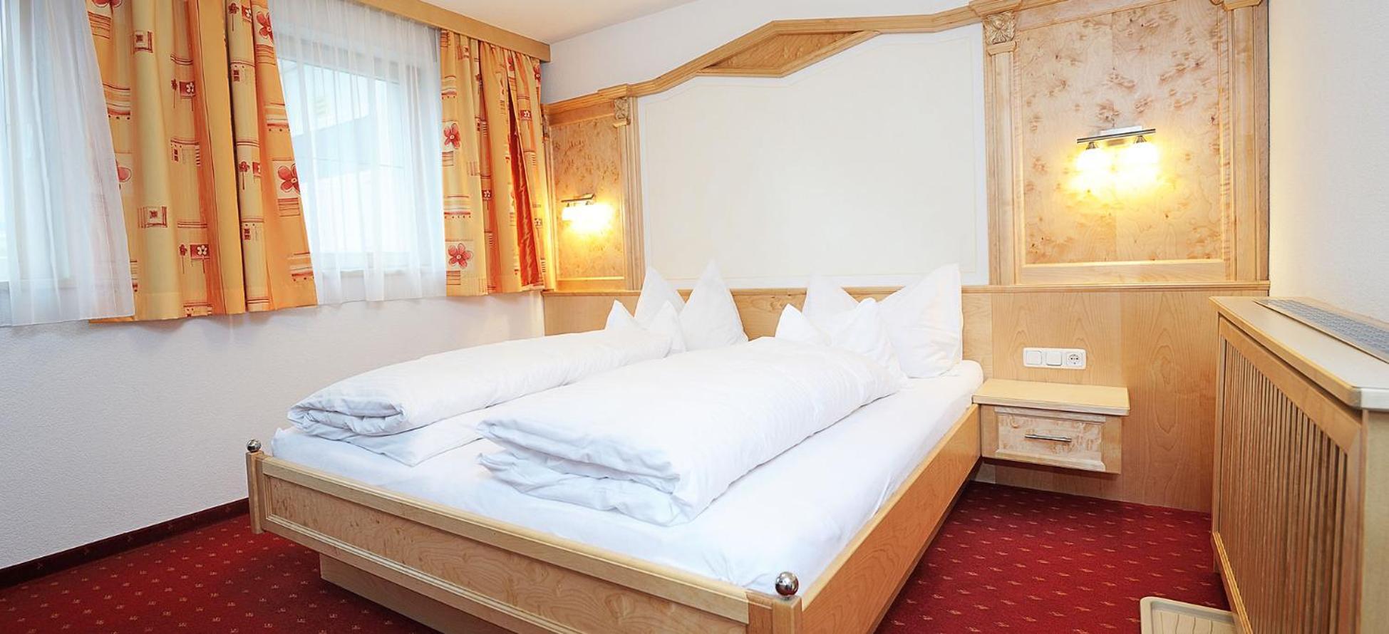 Hotel Kristall B&B Ischgl Dış mekan fotoğraf